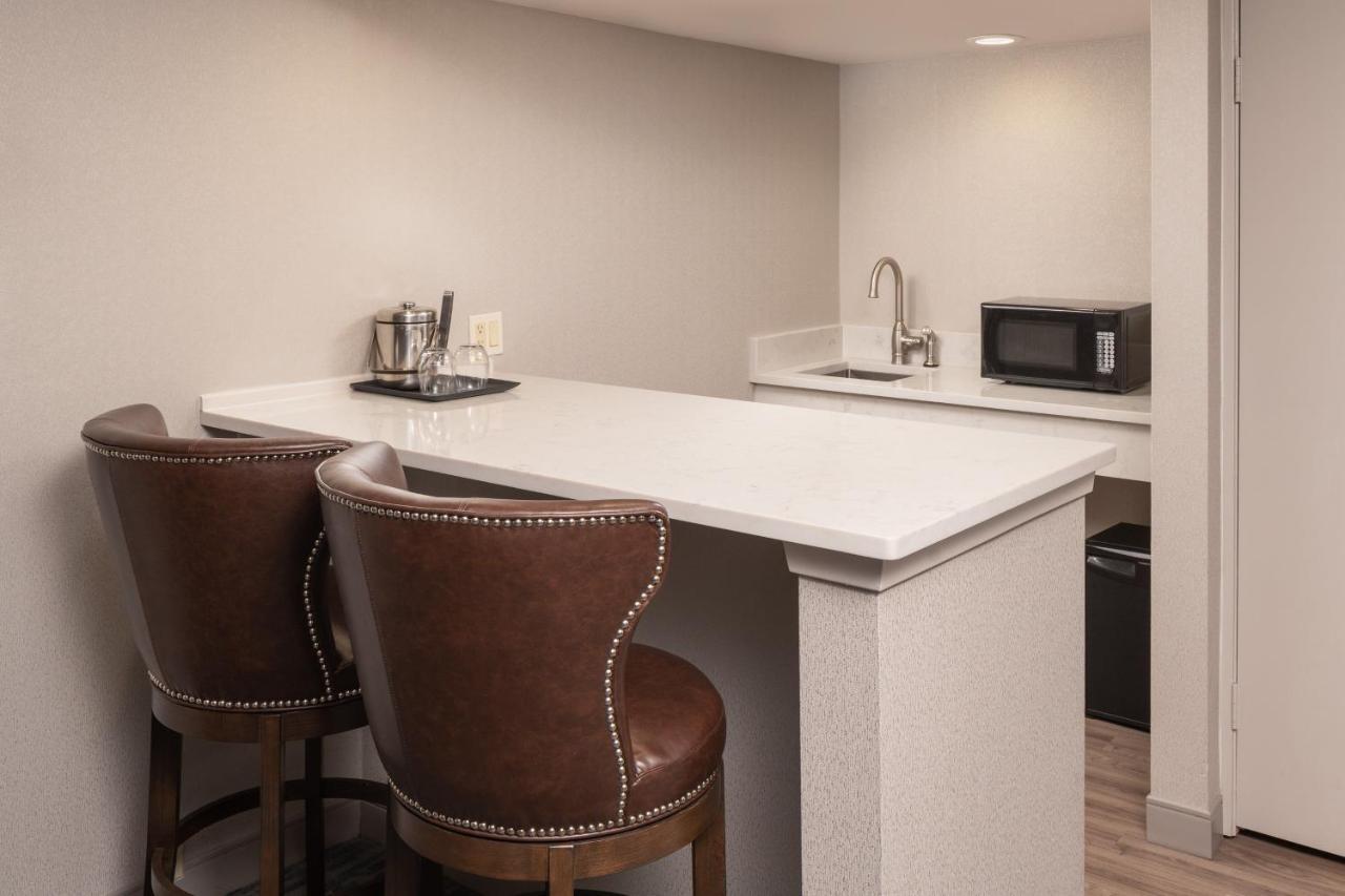 Sheraton Dallas Hotel By The Galleria Экстерьер фото