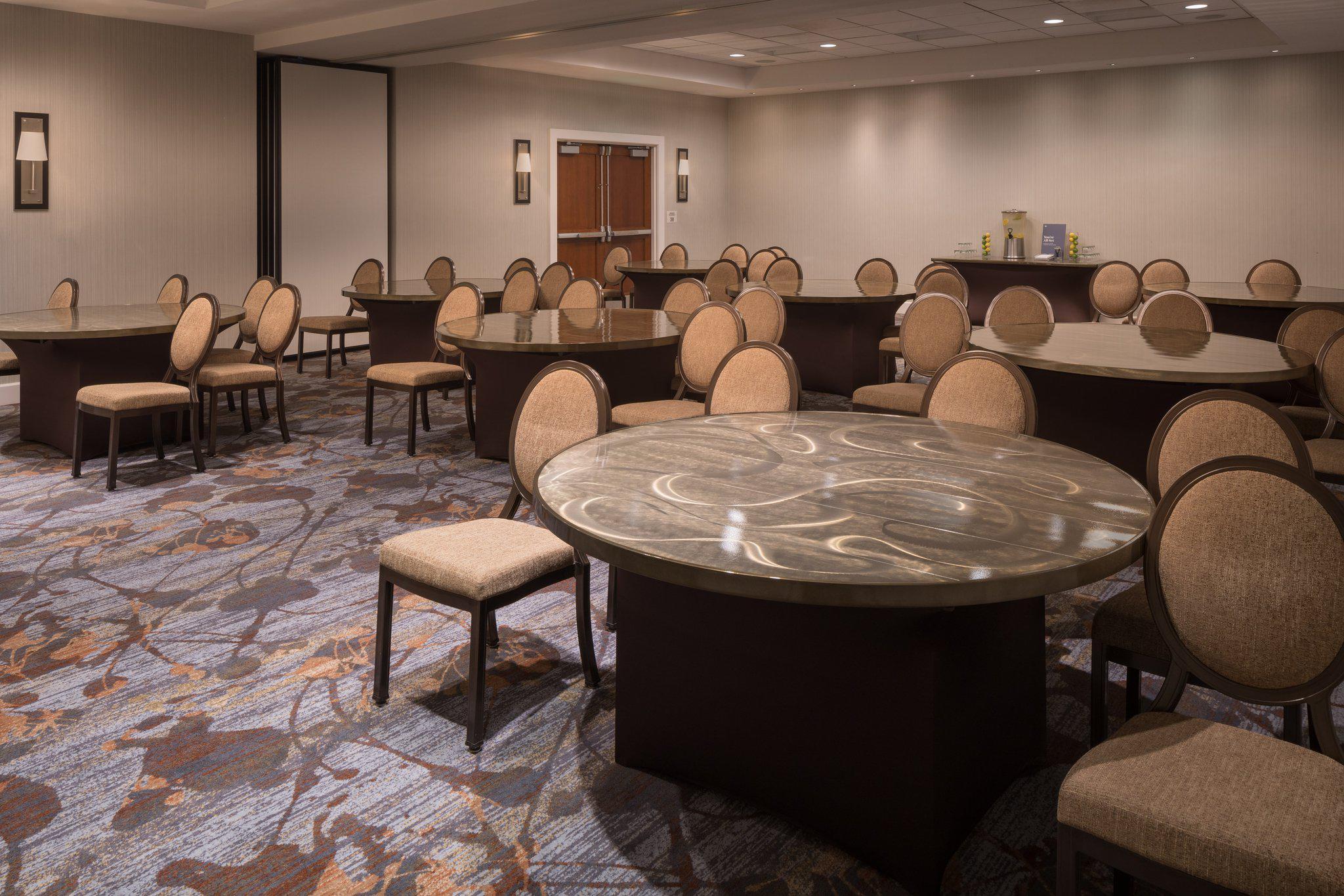 Sheraton Dallas Hotel By The Galleria Экстерьер фото