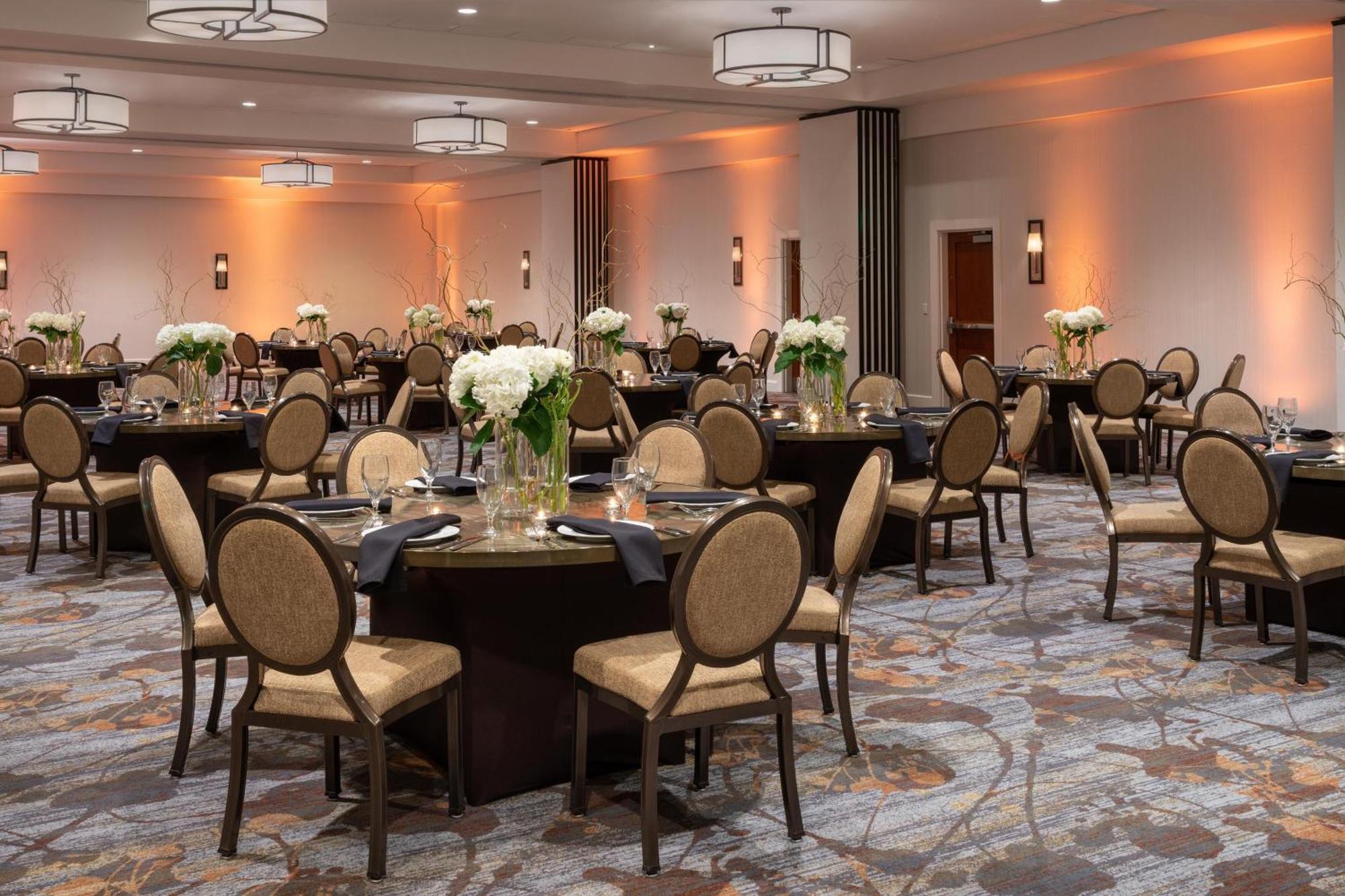 Sheraton Dallas Hotel By The Galleria Экстерьер фото